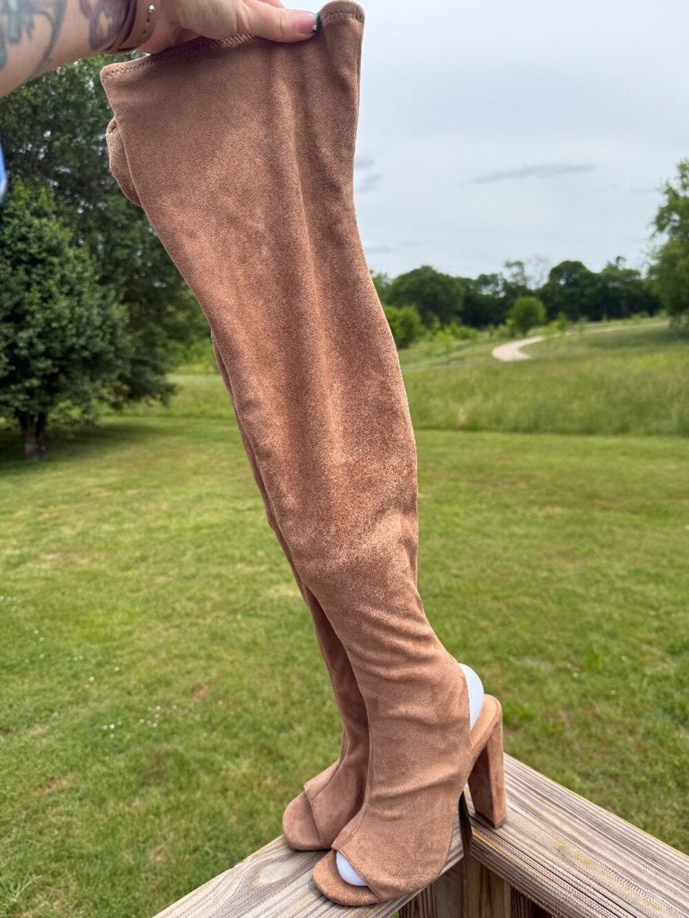 Steve Madden SZ 7.5 Kimmi OTK Boots Camel Suede Y2K Glam Clubwear 3446
